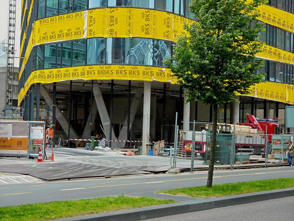 Demo photograph: a new office building under construction